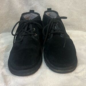 UGG Neumel Men’s size 9‼️